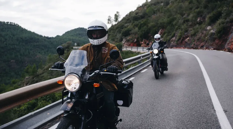 Giro del Lago di Garda in moto in autunno: itinerario e consigli pratici