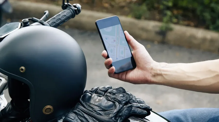 App motociclisti utili da avere: le migliori per viaggiare con sicurezza, comfort e libertà
