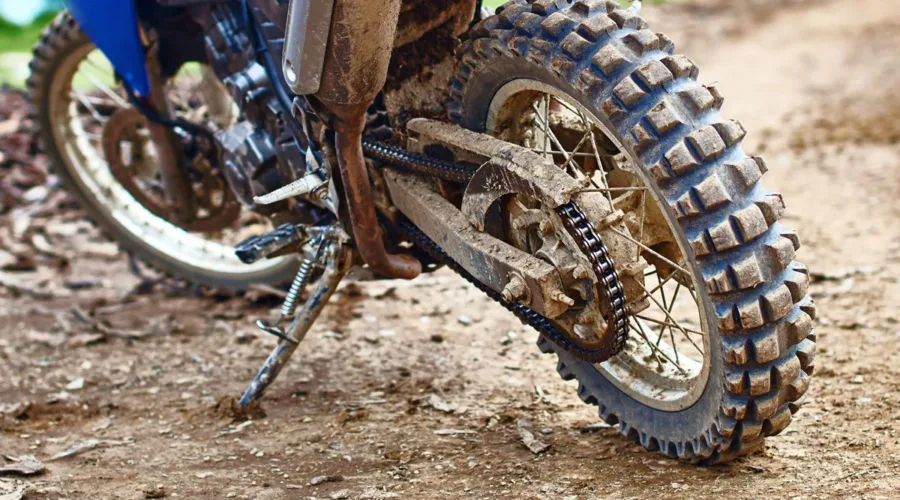 Viaggio in moto fuoristrada: è Meglio Tubeless o camera d’aria?
