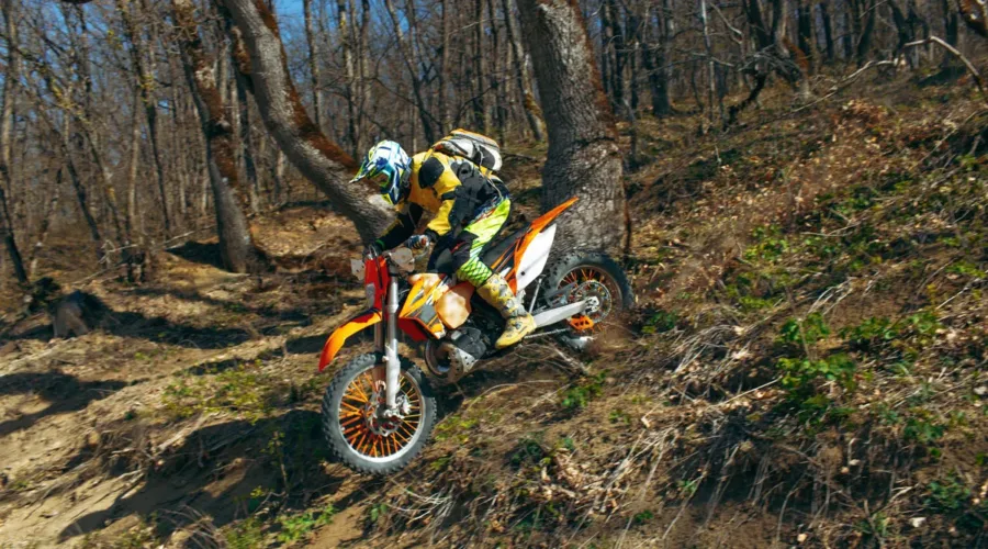 Come iniziare il fuoristrada in moto: guida completa per principianti
