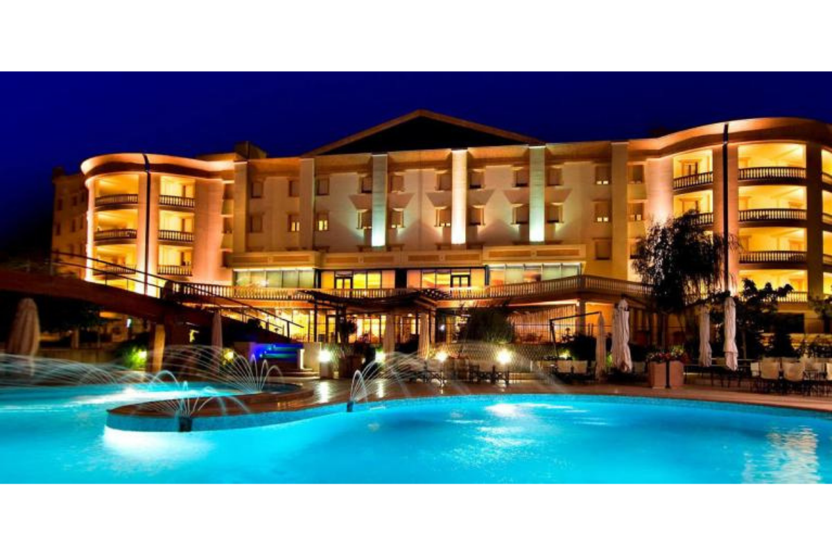 hotel paradiso