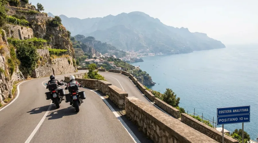 Itinerario in moto lungo la Costa Amalfitana: da Salerno a Positano in un giorno