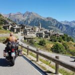 Val d&rsquo;Aosta in moto d&rsquo;estate: itinerario tra colli alpini, borghi e soste panoramiche - Consigli